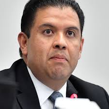 San Bernardino: El alcalde hizo comentarios lascivos y sexuales a un ex  miembro del personal, de acuerdo a investigador