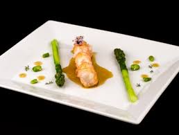 Recette Langoustines Roties Aux Asperges Vertes Jus Court A La Vinaigrette De Mandarine Clovis 750g Recette Langoustine Recette Asperge Verte Roti