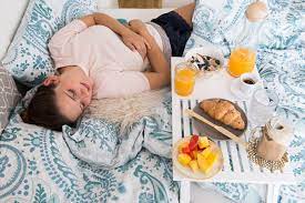 Provided to youtube by katja krasavice/wm germany frühstück ans bett · katja krasavice boss bitch ℗ 2020 katja krasavice, distributed by warner music group. So Einfach Kreierst Du Das Perfekte Fruhstuck Im Bett