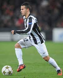 The average height of an nhl player is just over 6 ft 1 in (1.85 m) tall. Sebastian Giovinco Wikidata