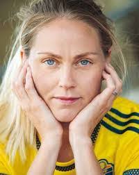 Fanny Jacobson's Instagram, Twitter & Facebook