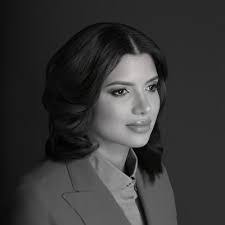 Angela Heredia's Instagram, Twitter & Facebook