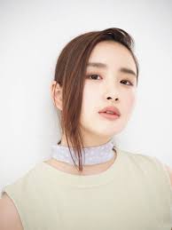 時短でも可愛いヘアメイク 後れ毛で三変化テク で巻く時間がない朝でもオシャレアレンジ with online 講談社公式 恋も仕事もわたしらしく 美髪 ヘアメイク 可愛いヘア