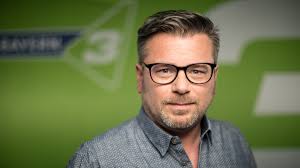 News, infos und insights aus der bayern 3 welt. Die Neuen Fruhaufdreher Die Dreier Wg Von Bayern 3 Unternehmen Br De