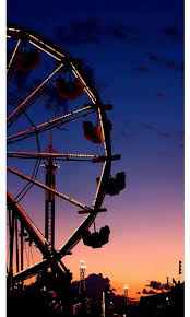 Sunset perspective in the city. Pinterest Wallpaper Wallpaper Photography Photooftheday Love Cute Mobile Instagram 500 Carnival Photography Beautiful Wallpapers Aesthetic Wallpapers