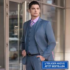 Man sollte sich aber vor dem kauf eines hochzeitsanzug für den herren gut informieren, sonst kann es passieren, dass man über den. Herren Anzug 3 Teilig Blauer Anzug Mit Weste