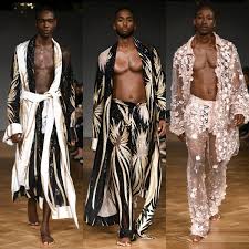 Selam fessahaye har alltid levt mellan olika världar, men hon har hittat ett språk som talas i allihop. Mefeater Magazine On Twitter Selam Fessahaye Ss19 Collection Stockholmfashionweek