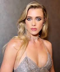 Melissa Roxburgh's Instagram, Twitter & Facebook