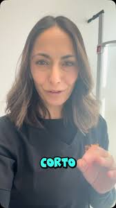 En este corto video te cuento de las principales causas que generan un  intestino híper-permeable., Te dejo algunas causas:, Abuso de alimentos  ultraprocesados, muchas veces nos venden estos alimentos ...