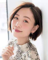 好感度 チークとアイシャドウをプラスするだけで華やか美人顔に 美的 com ショートのヘアスタイル ピンクメイク オフィスメイク