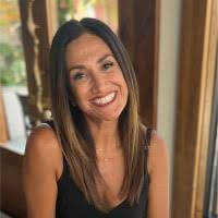 Maureen Groves's Instagram, Twitter & Facebook