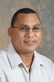 Kitaar as kruis was Cookson se kamerjas