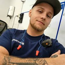 I gave a person a $200 off top because they needed it. Year later I asked  that same person to do my daughter hair. She said $200 Somebody told me  they was