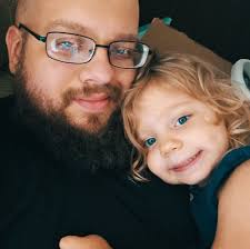 Who is a male/ female lead singer that would be good to fill in any band  right now?