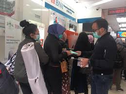 Diantaranya adalah transfer, bayar tagihan, dan transfer ke sesama maupun bank berbeda. This Is How Soes Bank Suppressing The Corona Impact Siaran Pers Bni