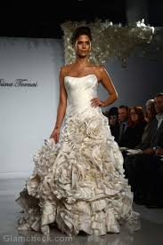 Pnina Tornai Bridal Collection S S 2012 With Images Pnina Tornai Bridal Pnina Tornai Wedding Dress Beautiful Wedding Dresses