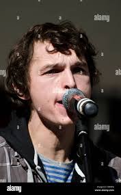 Aaron Dennington's Instagram, Twitter & Facebook