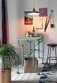Wenn dabei ganz im sinne des upcyclings ein altes möbelstück im letzten herbst habe ich euch ja erst gezeigt, wie ihr einen beistelltisch selber bauen könnt, im industrial style.… Industrial Design Mobel Fur Mehr Stil In Ihrem Wohnraum