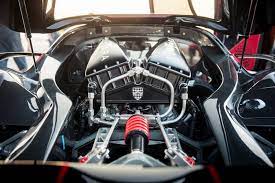 Thirteen years after it made a name for itself with its first world speed record, ssc has done it again, absolutely blowing the field away with a new officia. World S Fastest Production Car 1 6 Million 316 Mph Ssc Tuatara