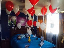 Por supuesto, una cajita de sorpresas no está completa si no lleva unos cuantos dulces, así que, coloca unos cuantos. Sorpresa Con Globos De Helio Para Mi Novio Novocom Top