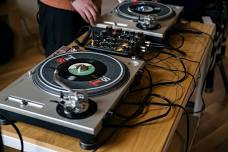 Sunday Sessions: Edan & Chairman Mao