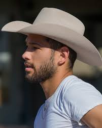 Robert Sakaguchi (@whats_guchi) • Instagram photos and videos