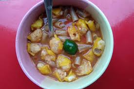 Seblak adalah makanan indonesia yang dikenal berasal dari bandung, jawa barat yang bercita rasa gurih dan pedas. Try These 5 Halal Street Foods That Serves The Most Mouth Watering Dishes In Bandung