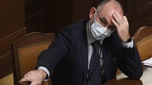 Jeho primárním úkolem bude navrátit důvěru společnosti v přijatá opatření. Ministr Blatny Se Pri Vypoctu Reprodukcniho Cisla Spletl O Milion Nakazenych Pozdeji Dodal Vysvetleni Irozhlas Spolehlive Zpravy