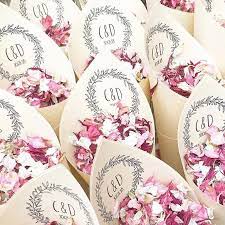 Boho Wedding Confetti Cones Etsy Confetti Cones Wedding Wedding Confetti Confetti Cones