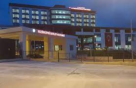 Yaklaşık 6 bin metre kare alan üzerine inşa edilen yeni 19 mayıs devlet hastanesi 40 yatak kapasiteli. Vezirkopru De 2 Onemli Saglik Yatirimi Hizmete Girdi Samsun Sehir Gazetesi