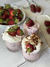 Fresas Con Crema Recipe Desserts Food Diary Of A City Girl Recipe In 2020 Dessert Recipes Desserts Mexican Dessert