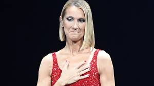 Bereits im zarten alter von fünf jahren macht celine mit ihrer großfamilie (14 geschwister!) in die zukunft ist dennoch vorprogrammiert: Tranen Konzert Celine Dion Trauert Um Verstorbene Mutter Promiflash De