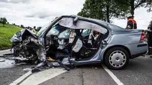 Unfall zwischen traktor und auto 08: Schwerer Unfall Auf B19 Im Allgau Allgauhit Dein Allgau Dein Radio