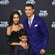 Cristiano ronaldo anzug ᐅ ausführlicher test die besten cristiano ronaldo anzug bester preis testsieger ᐅ direkt ansehen. Cristiano Ronaldo Freundin Georgina Rodriguez Will Keine Kinder Mehr
