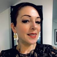 Erica Dunham's Instagram, Twitter & Facebook