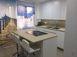 Pequeñas cocina con barra en l decorada en blanco. Cocinas Pequenas 5 Tips Para Cocinas Pequenas Y Practicas