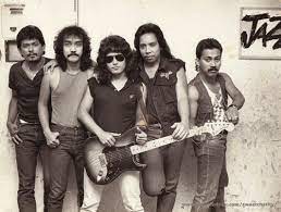 Mau nanya nih lagu 80 an, ada 2 , semua penyanyinya cewek. De Lenjen Kumpulan Muzik Rock Terawal Di Malaysia Rock Kapak