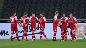 It also displays the transfer fees. Arminia Bielefeld Vs Sc Freiburg Live Im Tv Und Livestream Sehen Die Ubertragung Der Bundesliga Auf Dazn Dazn News Deutschland