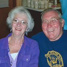 Simple plastic flower pots needed in East Otto area