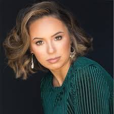 Joanna Bear's Instagram, Twitter & Facebook