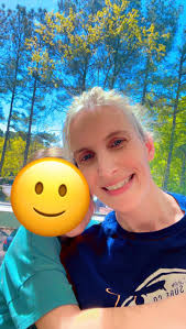 Babysitter available in Carthage