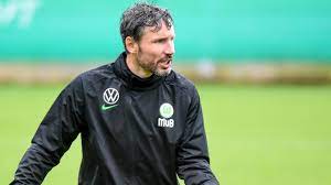 That's one more than the five permitted under german soccer federation rules, and the club faces an anxious wait to see if there will be any repercussions. Van Bommel Maakt Zich Geen Zorgen Bij Wolfsburg We Zijn Op De Goede Weg Nu Het Laatste Nieuws Het Eerst Op Nu Nl