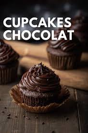 Cupcakes Au Chocolat Par Academie Du Gout Recette En 2020 Cupcake Chocolat Recette Glacage Delicieux Desserts