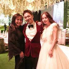 Min hyo rin is just as loving to taeyang, so have no fear vips! Taeyang Min Hyorin Wedding Afterparty Photos Bigbang Updates Wedding After Party Wedding Wedding Dresses