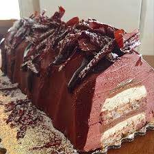 Trust Us Yule Love This The Yule Log Mayfield Bakery Cafe S Take On The Traditional Buche De Noel Has Layers Of Choc Hazelnut Dacquoise Bakery Cafe Bakery