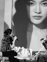 Freen kalau lagi ciuman sama #Becky, mata Freen selalu terbuka ada yang tau  gk kenapa? Klo menurutku dia itu pengen menikmati setiap expressi nya  Becky... Ehhh KhunSam dan Mon... Duhh klo dsni