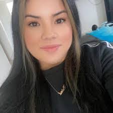 Elaine Aparicio's Instagram, Twitter & Facebook