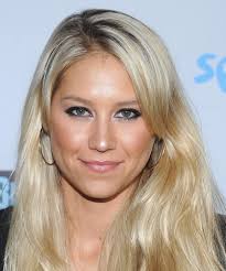 Russian tennis star anna kournikova shows off the adidas 2002 collection 'young on court' after a press conference in. Anna Kurnikowa Steckbrief Bilder Und News Web De