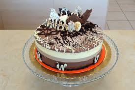 Torta 4 ingredienti sofficissima solo biscotti latte lievito cocco veloce al profumo di limone. Corso Di Pasticcere Torta Ai Tre Cioccolati