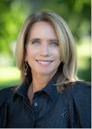 Donna Bowling's Instagram, Twitter & Facebook